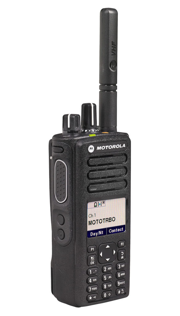 Motorola DP4800e - bok lewy